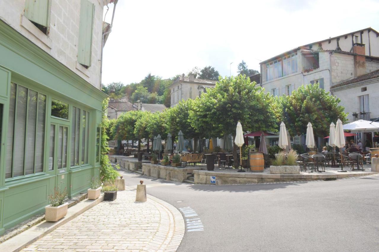 La Maison Du Tourniquet Aubeterre-sur-Dronne Exterior photo